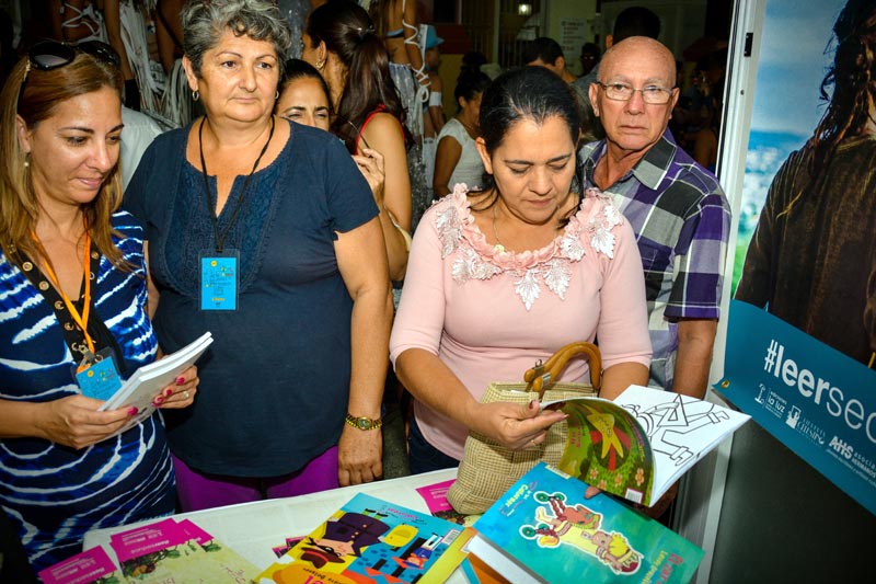 La Feria del Libro 2019 comenzó este 20 de marzo en Holguín fotos: Juan P. Carreras feria libro hg 1