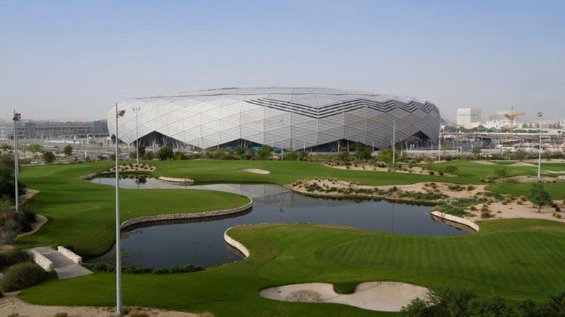 El estadio internacional Khalifa es el primer estadio del mundo construido con una innovadora tecnología de enfriamiento al aire libre. futbolQatar 1