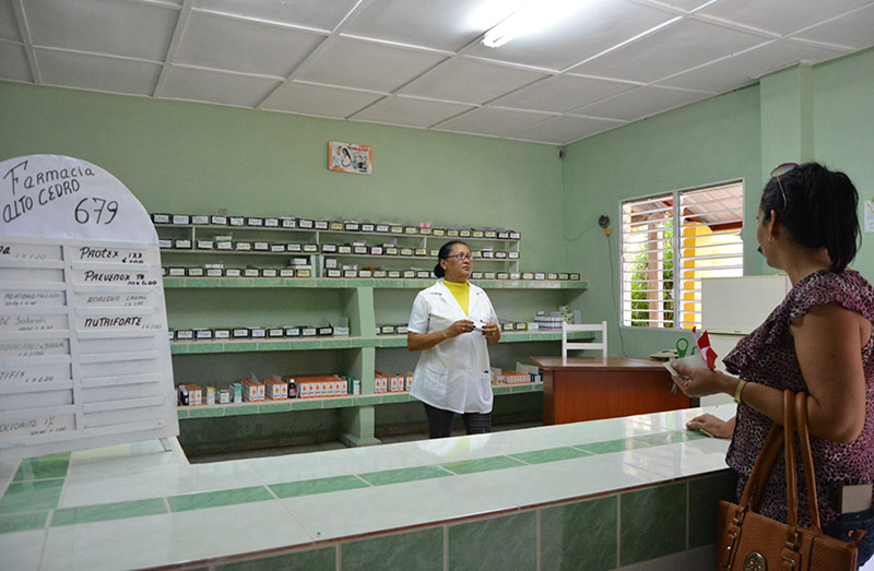 alto cedro farmacia
