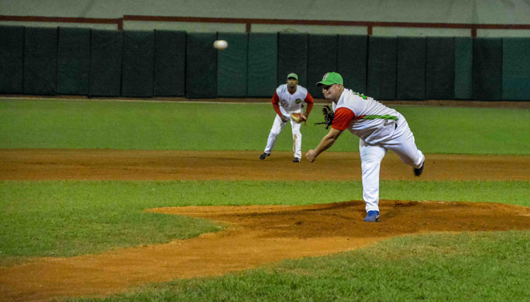 Holguinero Luis Ángel Gómez fue protagonista con los Leñadores