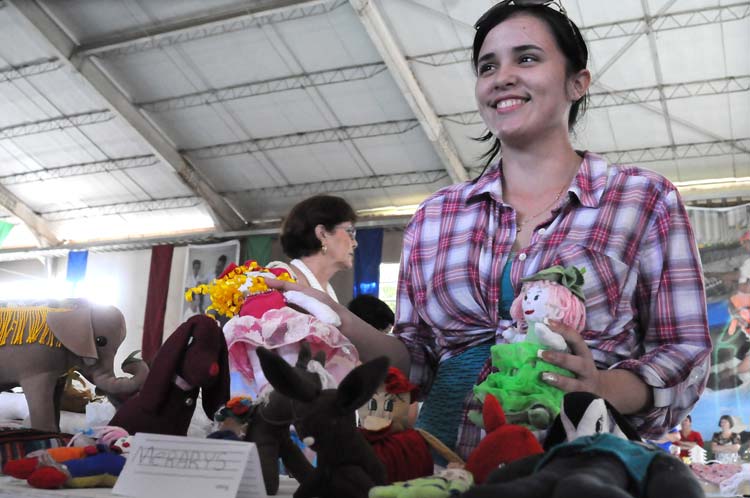 Academia de Artes Manuales Holguín