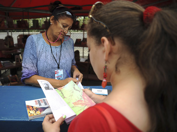 Postales de la Feria del Libro. Fotos: Carlos Rafael