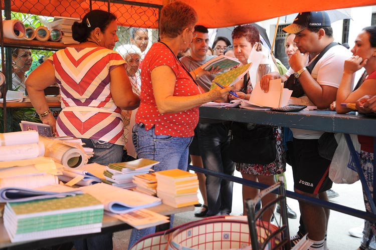 Postales de la Feria del Libro. Fotos: Carlos Rafael