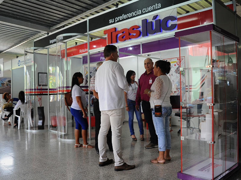 La marca Traslúc oferta servicios de impresión, rotulados, plastificados entre otros. Fotos: Carlos Rafael Foto: Carlos Rafael
