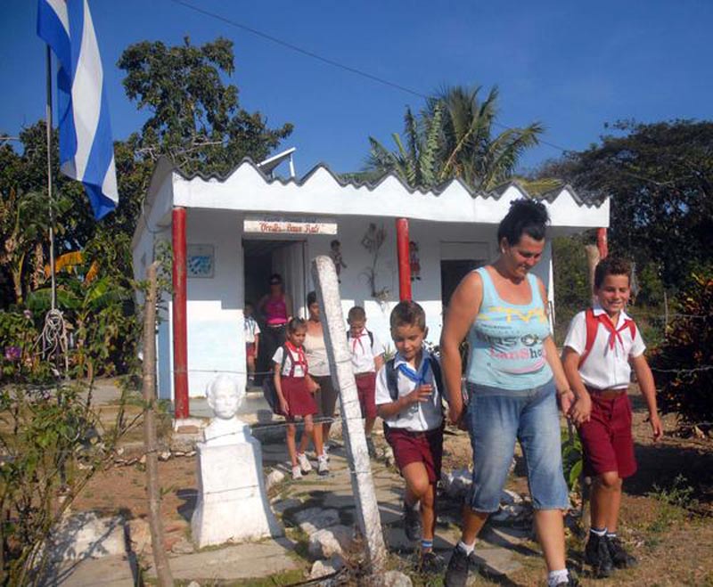 Se ha fortalecido la preparación de los agentes educativos que inciden en el desarrollo integral de los educandos. Foto: Escambray Curso esc P.Turq 02