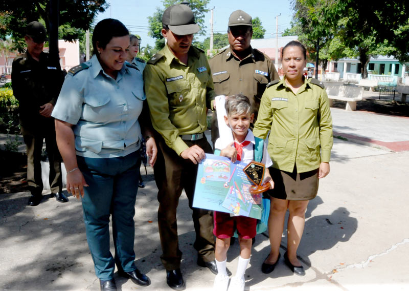 Frank Camilo Friman Guerrero, de cuarto grado, también ganador del concurso minint concurso 2