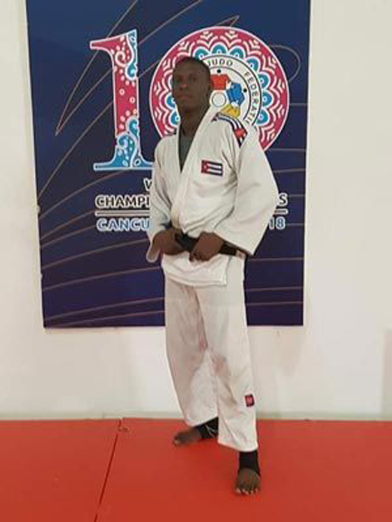 Roberto Almenares. roberto1