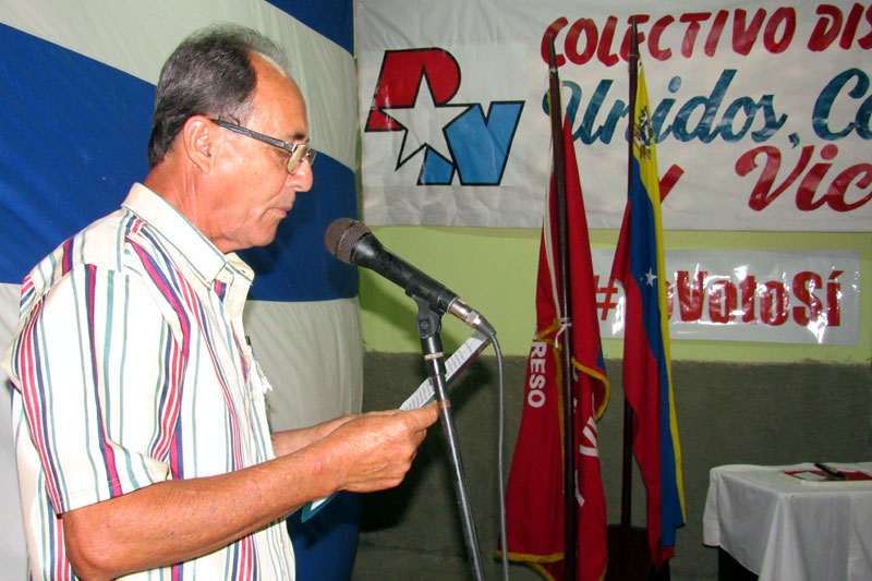 Fotos: Alexis del Toro bandera propaganda 2