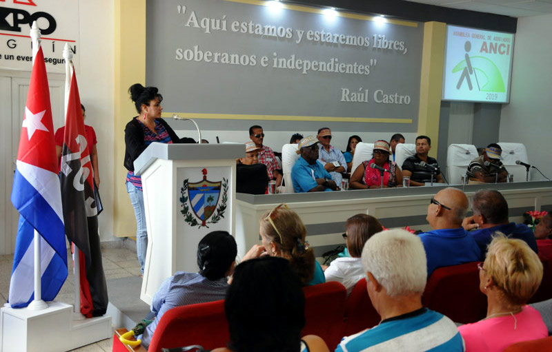 Asamblea de la Asociación Nacional de Ciegos y Débiles Visuales evaluó el funcionamiento de la organización en vísperas de su VIII Congreso. Foto: Elder Leyva Foto: Elder Leyva