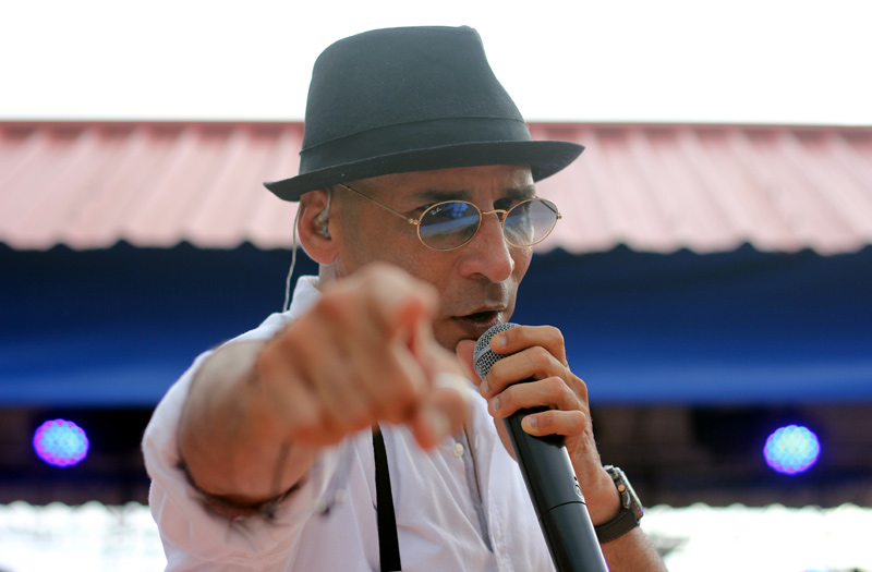 El holguinero Norberto Leyva presentó su primer disco “Contra la pared”, bajo el sello Bis Music norberto leyva 1