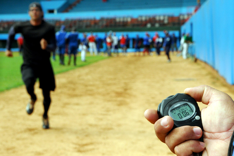 Los Cachorros se alistan en el estadio Calixto García para la campaña 59. pelota serie 59 4