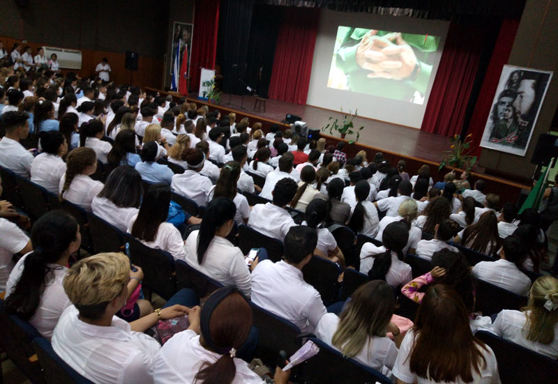 homenaje medicos fidel 2