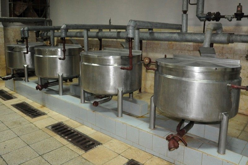 Centro de Elaboración de la Empresa de Alojamiento y Gastronomía, que tiene entre sus misiones abastecer de productos cárnicos y embutidos a las instalaciones gastronómicas y de comercio. restaurante9