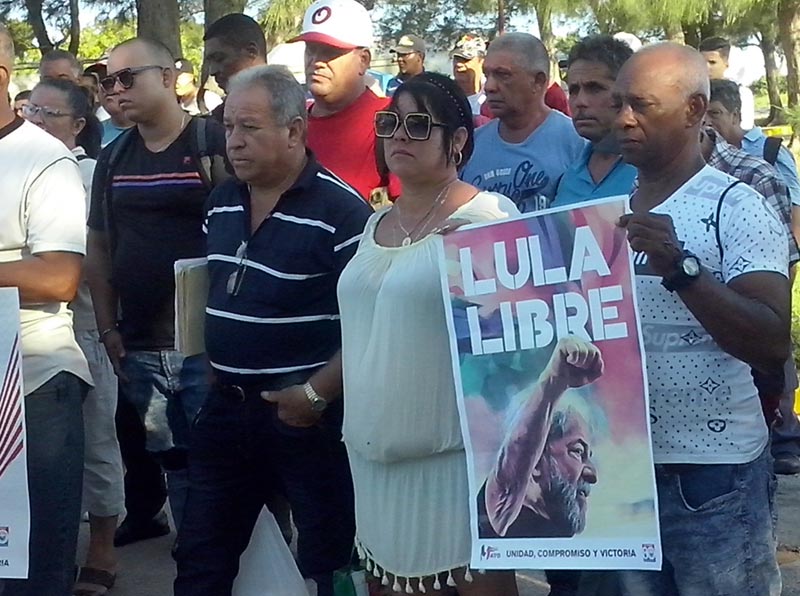 Rechazaron también las absurdas medidas contra el pueblo brasileño adoptadas por Jair Bolsonaro, actual presidente del gigante suramericano. Acto Lula Libre 1
