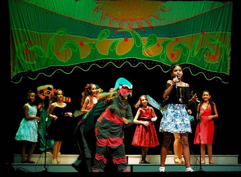 Los niños también merecen una actividad que potencie sus aptitudes y los impulse a seguir los caminos del arte. Fest Ronda Pintorcillo 02