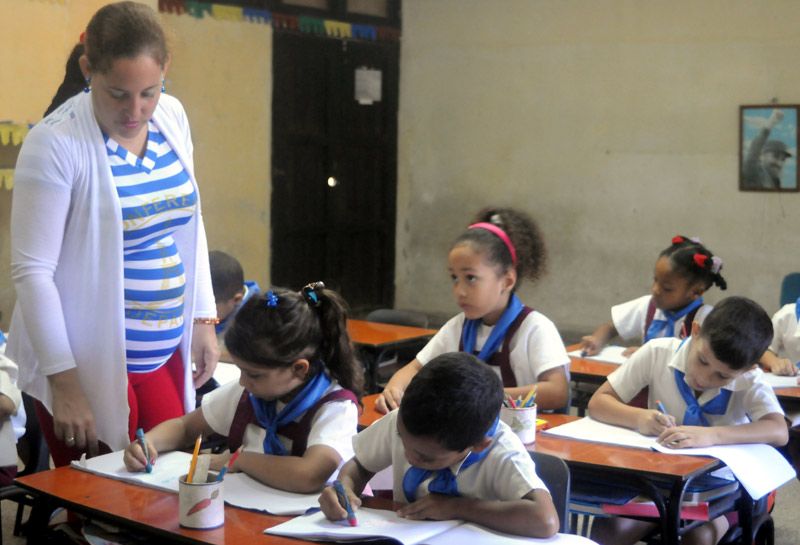 En cuanto a la cobertura docente es evidente el impacto positivo que ha tenido la medida gubernamental relacionada con el aumento salarial en el sector. Fotos: Elder Leyva curso escolar marcha 2