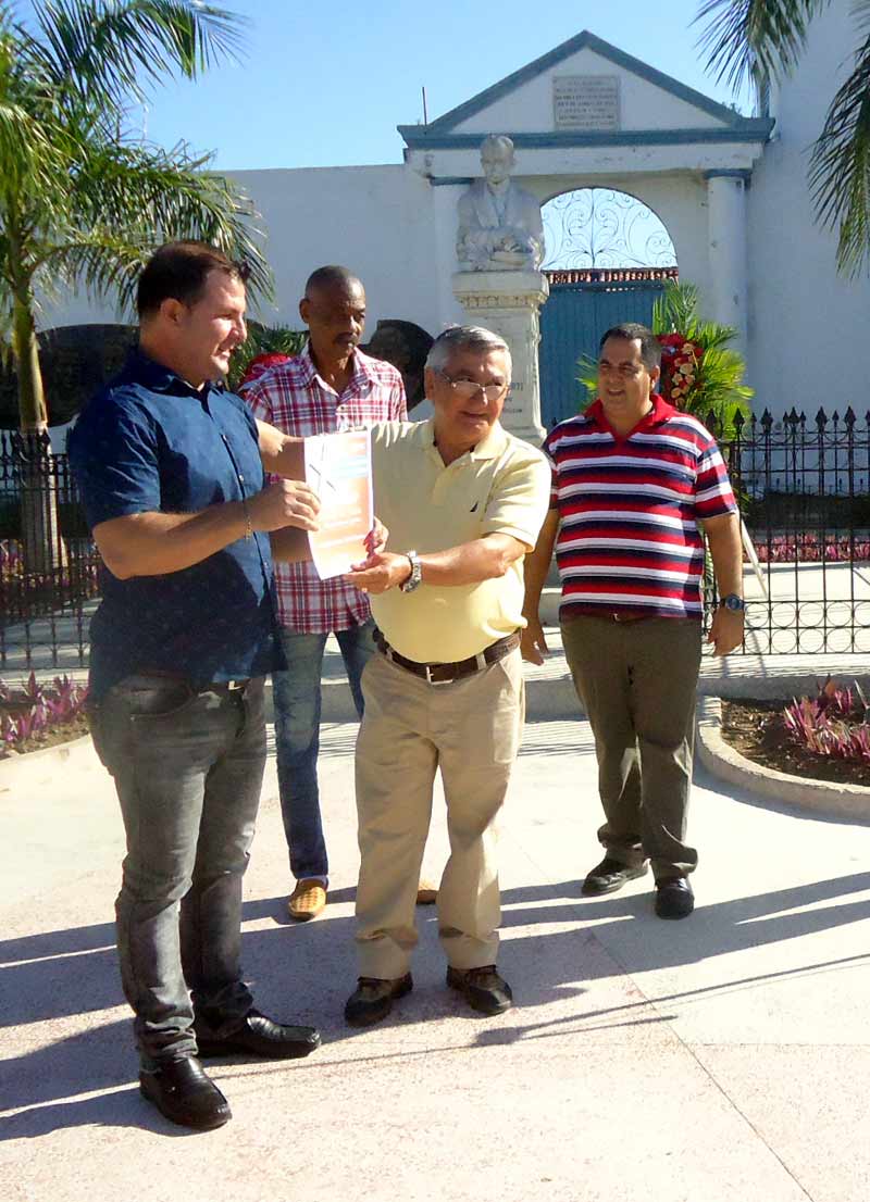 Vladimir Marrero, de Tele Cristal, mereció la "Estrella de Cuba" fotos: de la autora upec marti 2