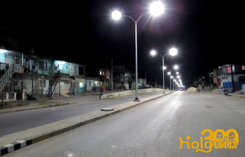 Las labores constructivas en la carretera que une a Holguín con el Aeropuerto Internacional Frank País, en las afueras de la ciudad, avanza de manera significativa. Holguín 300 Alexis C Central