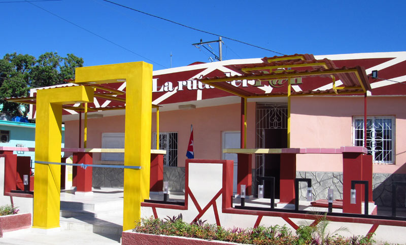Recientemente fue inaugurado el espacio La ruta del pan, perteneciente a la empresa productora y comercializadora de alimentos. Holguín 300 Ruta Pan Alexis