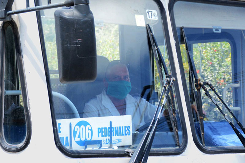A partir de este 1 de mayo el sector del transporte en Holguín aplicará nuevas medidas para apoyar el enfrentamiento a la COVID-19. Foto: Carlos Rafael covid transporte medidas