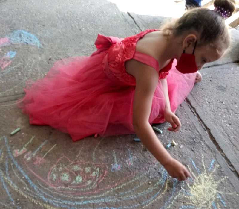 Se desarrolló en Holguín festival de niños “Pintando la Calle”, con motivo del Día Internacional de Protección de la Capa de Ozono, próximo a celebrarse. Fotos de la autora Fest pintando calle1