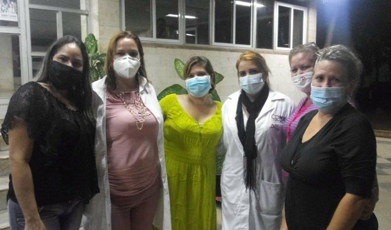 A su llegada a la provincia los colaboradores serán recibidos en sus respectivas comunidades de los municipios de Holguín, Moa, Gibara, Mayarí, Cacocum, “Calixto García” y “Frank País”. Foto: Perfil facebook Salud Pública Holguín medicos mexico