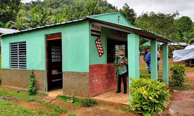 La farmacia de este asentamiento poblacional de poco más de 200 habitantes recibió también el beneficio de la restauración. la melba 4