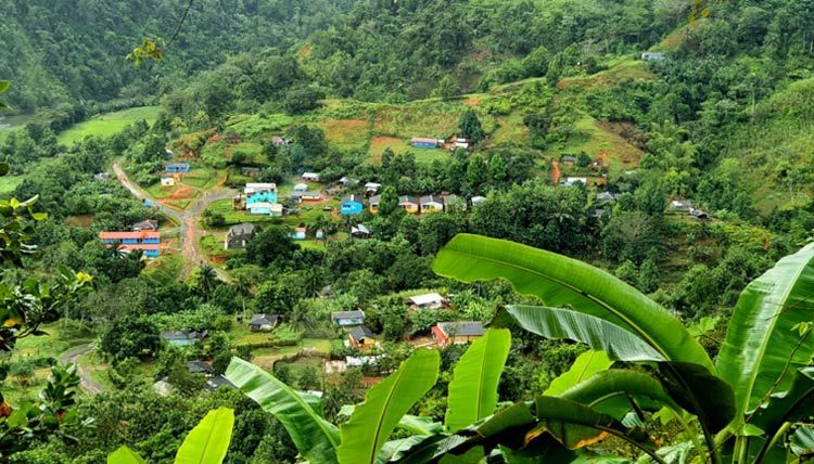 La singular belleza de las montañas cubanas, es palpable en los parajes intrincados de La Melba, en Moa. Fotos: Carlos Rafael la melba 5