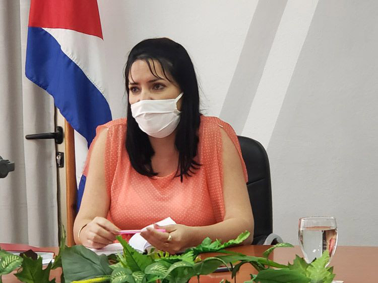 Odayvis Velázquez Beltrán, directora de provincial de CADECA .Fotos: De la autora pensionados pagos hh2