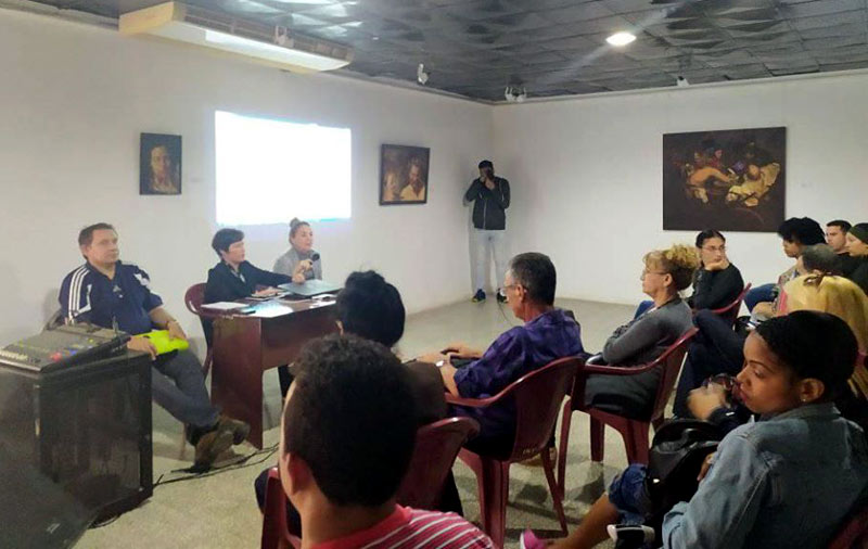 El Centro de Arte se propone, para este año, avanzar en el proceso de informatización a través de la apertura de una galería virtual y la página web. Centro Arte Balande Darianna 2