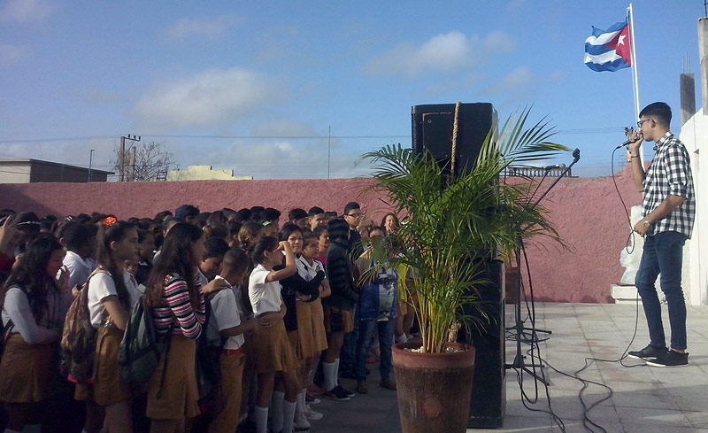 Tras un proceso de reparación reabre sus puertas en la ciudad de Holguín la secundaria básica Abel Santamaría Cuadrado. Fotos de la autora Secund Abel Sant acto1