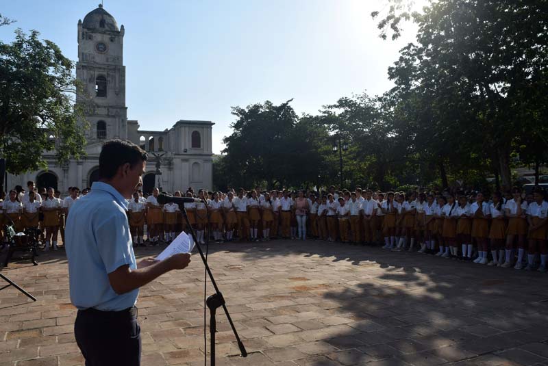 Cespedes tributo Heidi C 1 2