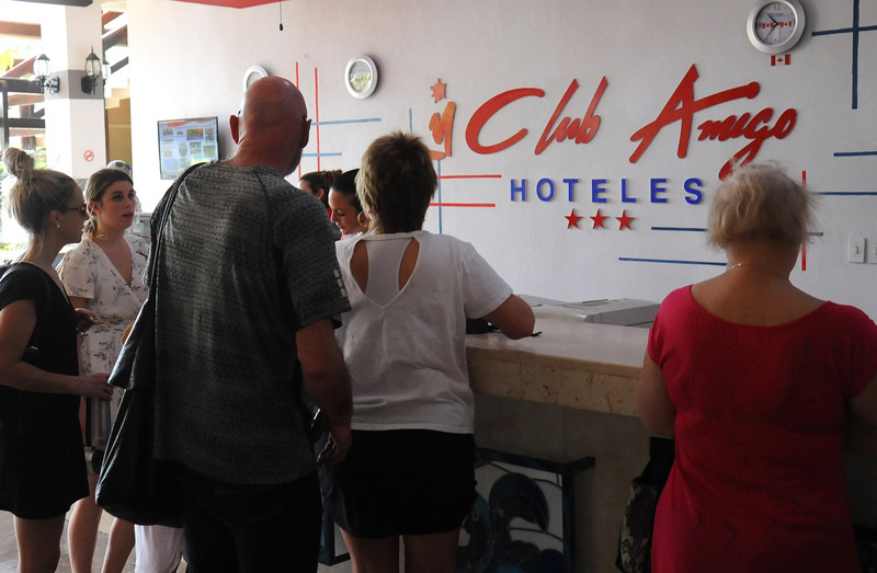 Todas las marcas de habanos tienen espacio en El Cuje, Villa Turey, perteneciente al Hotel Club Amigo Atlántico Guardalavaca. Habanos Guardalavaca C.Rafael 5