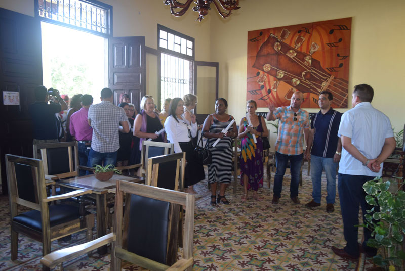 Reinauguran en Holguín el centro cultural Casa de la Trova El Guayabero, ubicada en el centro histórico de la ciudad y administrada por Artex. Fotos: Heidi Calderón Sánchez casadelatrova 03