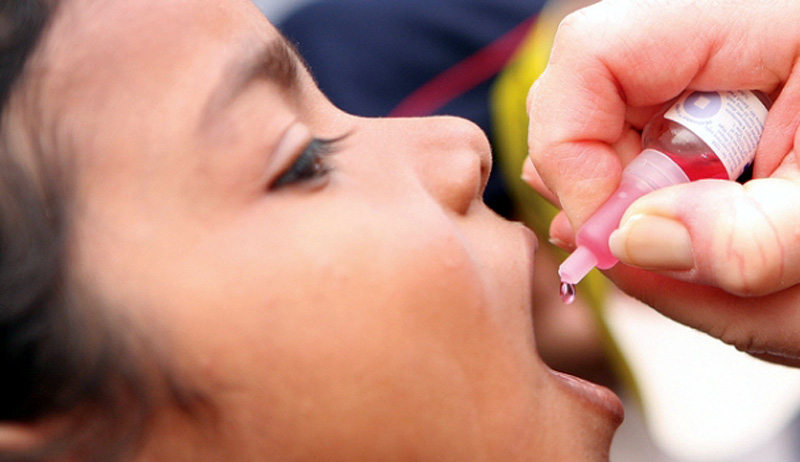 Photo: Universalmedios vacuna polio