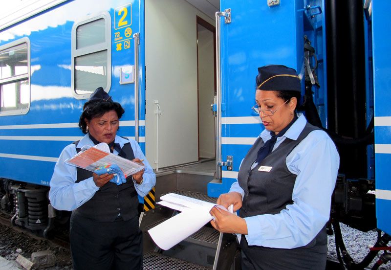 La profesionalidad y entrega caracteriza a las ferromozas holguineras. tren aniversario 2