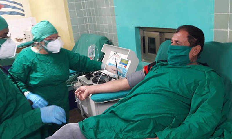 Este 4 de junio Carlos Alberto González Hernández inició sus donaciones de plasma, que realizará cada semana durante un mes. Donantes covid 357