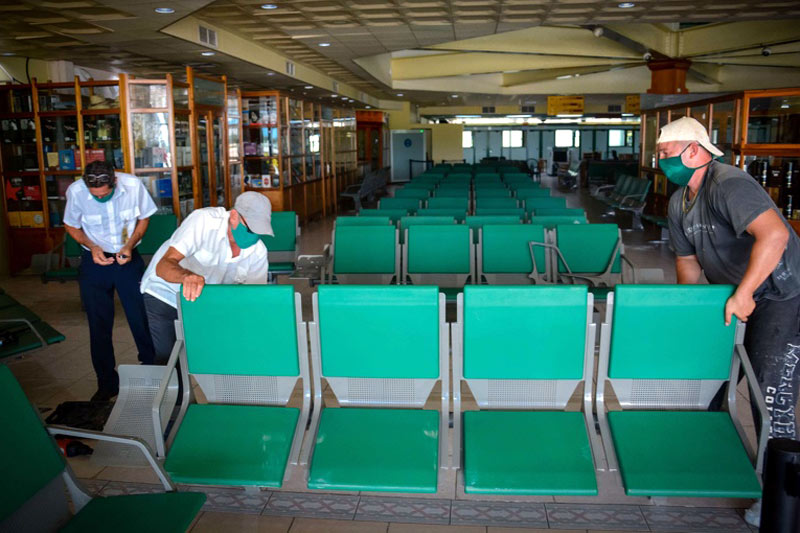 Trabajos en el rediseño de los flujos de salida del aeropuerto, de cara al reinicio de sus operaciones aeropuerto FrankP JPC 2