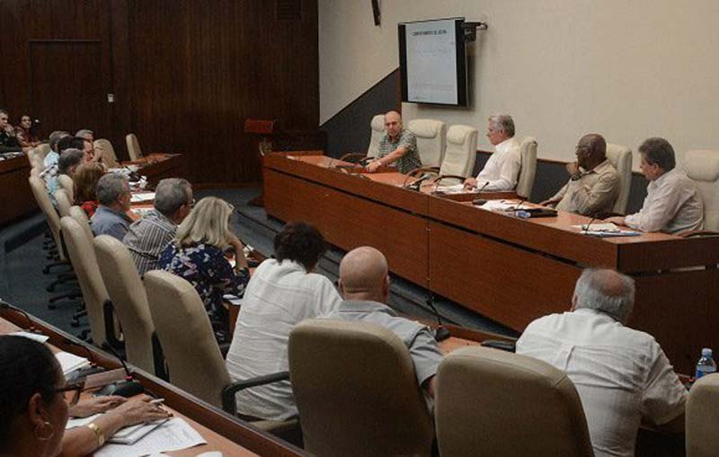 Covid 19 reunion diaz canel