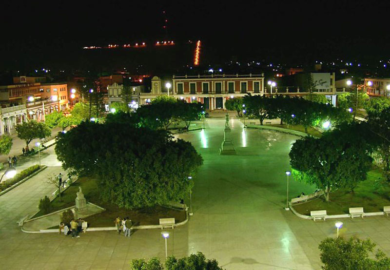 El parque Calixto García marca el kilómetro "Cero" de la ciudad de Holguín. EL PARQUE CALIXTO GARCÍA MA
