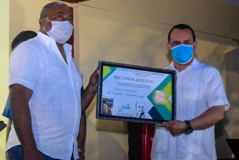 HCS laboratorio microbiologia holguin 1
