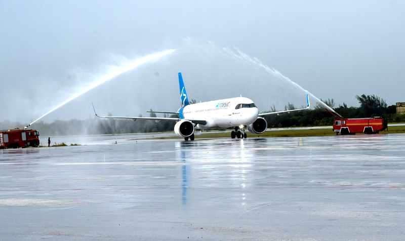 HCS primer vuelo holguin 03