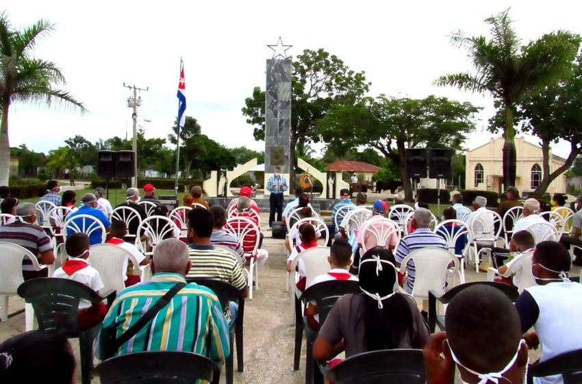 Rememoran en Holguín fundación del IV Frente Simón Bolívar. Mir acto 1