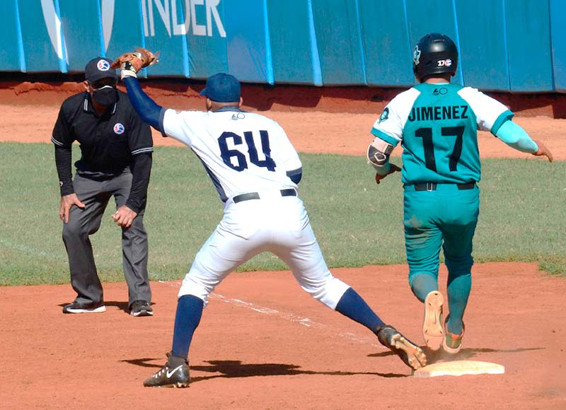 Foto: Carlos Rafael Pelota hg vs Laisla CRD 3