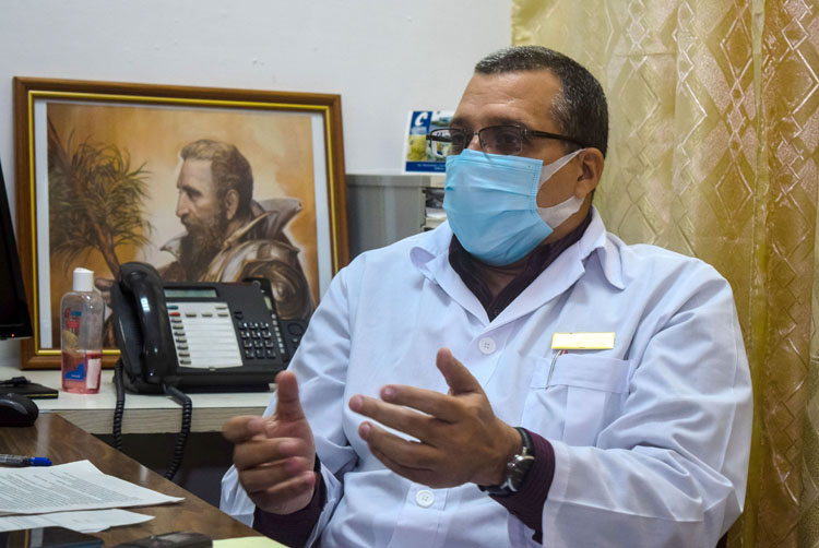 Julio Yamel Verdecia Reyes, director del hospital Vladimir Ilich Lenin.Fotos: Heidi Calderón hcs director hospital lenin