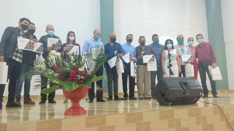 Trabajadores reconocidos con el sello 25 aniversario. aniversario1