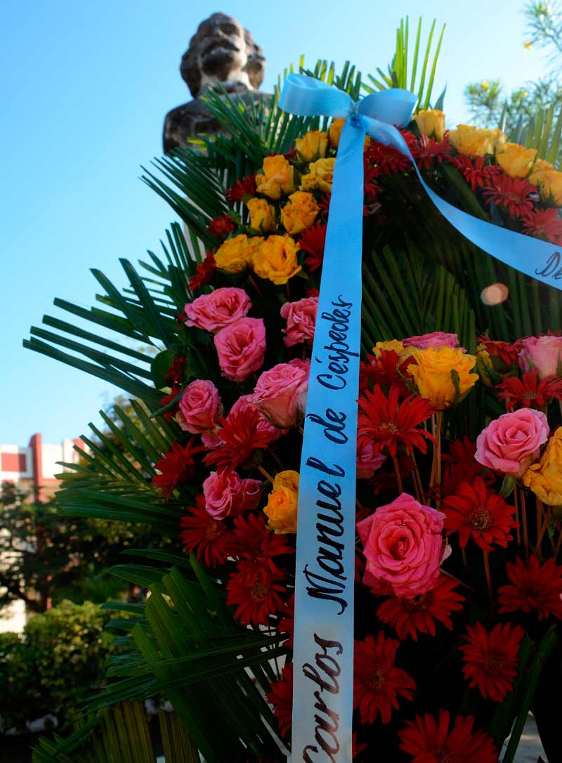 Céspedes ofrenda floral CRD 4