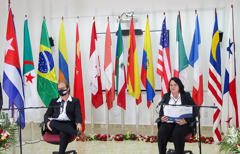 Universidad 10ma Confer clausura 01