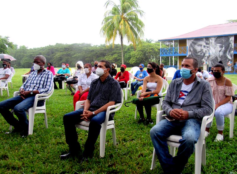 jóvenes Birán Fidel 1