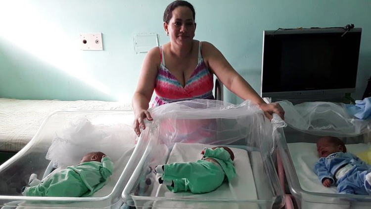 Yánder, Yoander y Yendry pesaron al nacer mil 580 gramos, mil 650 y mil 340, hoy sobrepasaban los 2 mil 500 los tres. mortalidad2